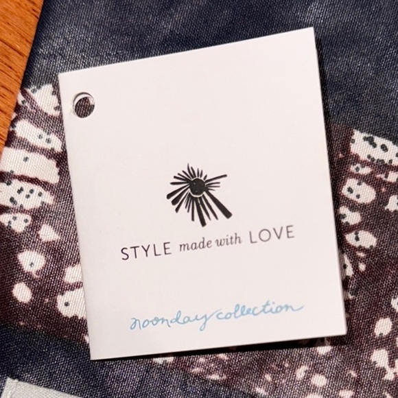 Noonday Collection Gold Bracelet - Picture 2 of 4